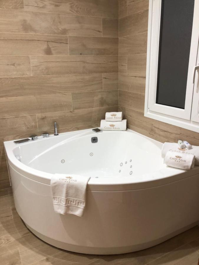 Luxury Apartment With Jacuzzi Сантяго де Компостела Екстериор снимка